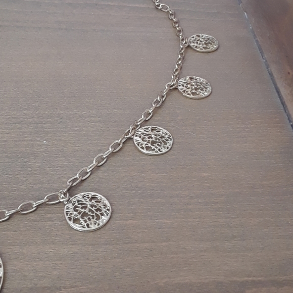 Gold tone filigree necklace. - Picture 3 of 5